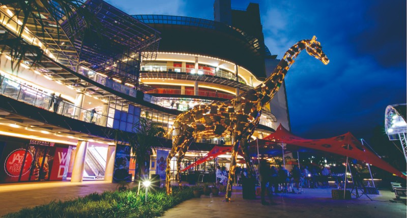 6377215414694403139907361