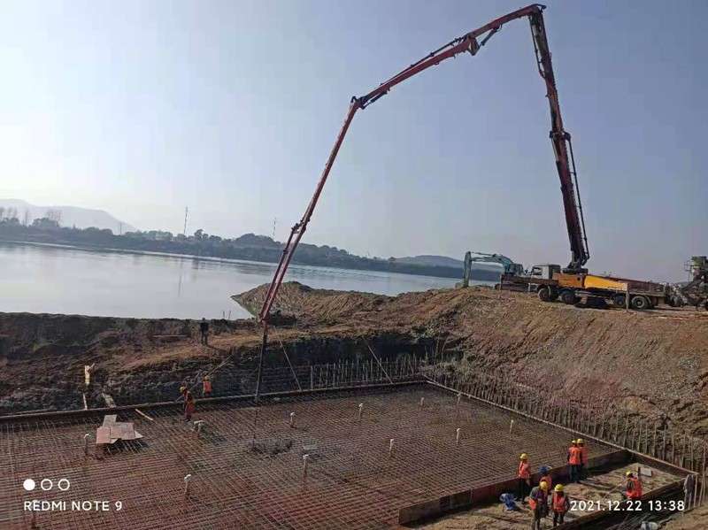 6377638305349756376356230